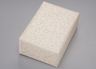 Gift wrapping paper Paisley cream
