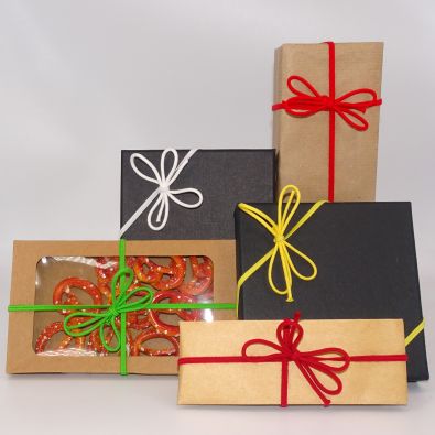 Elasticated ready-made decoration with 4-wing bow made of Tencel