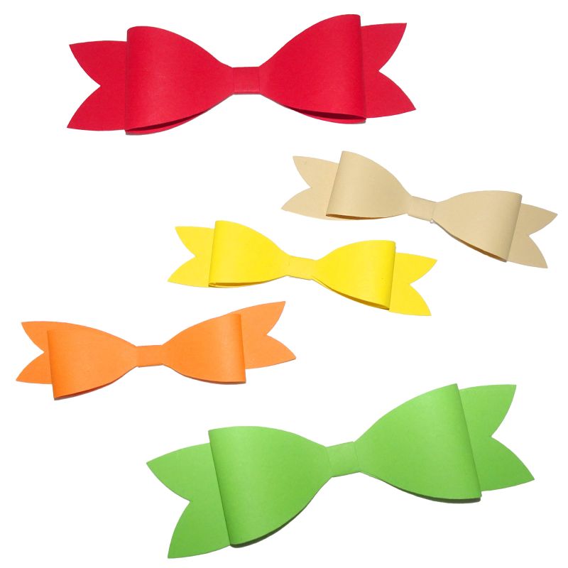 Paperbow with ends in dovetail shape