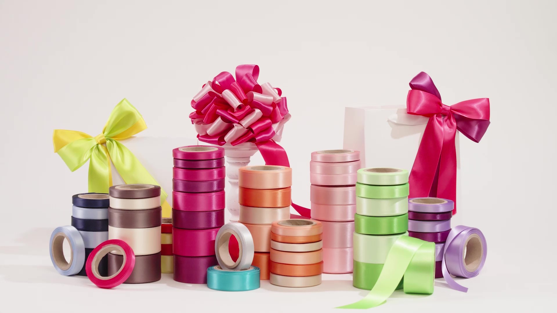 Plain-coloured ribbons & cords