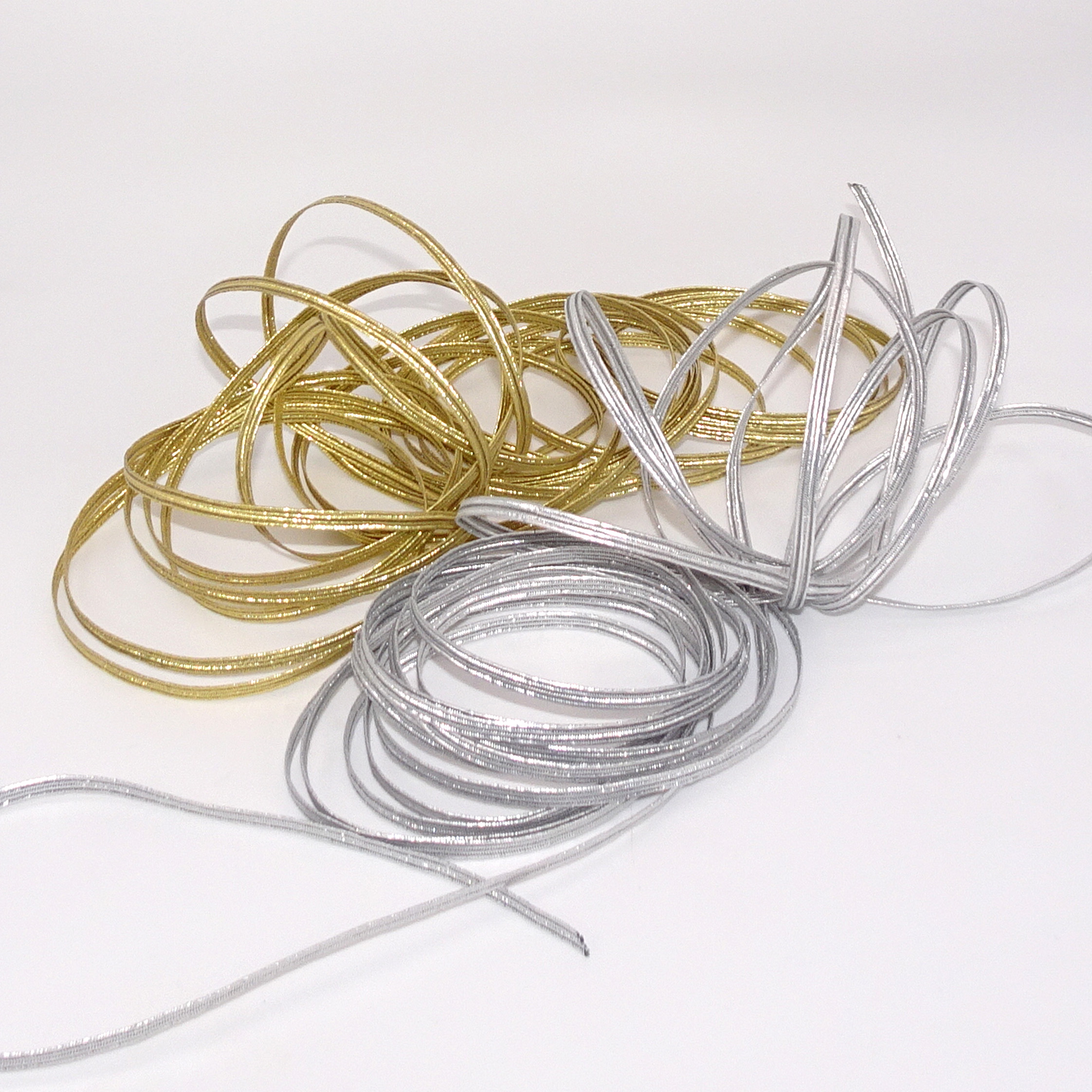 Elastic lace