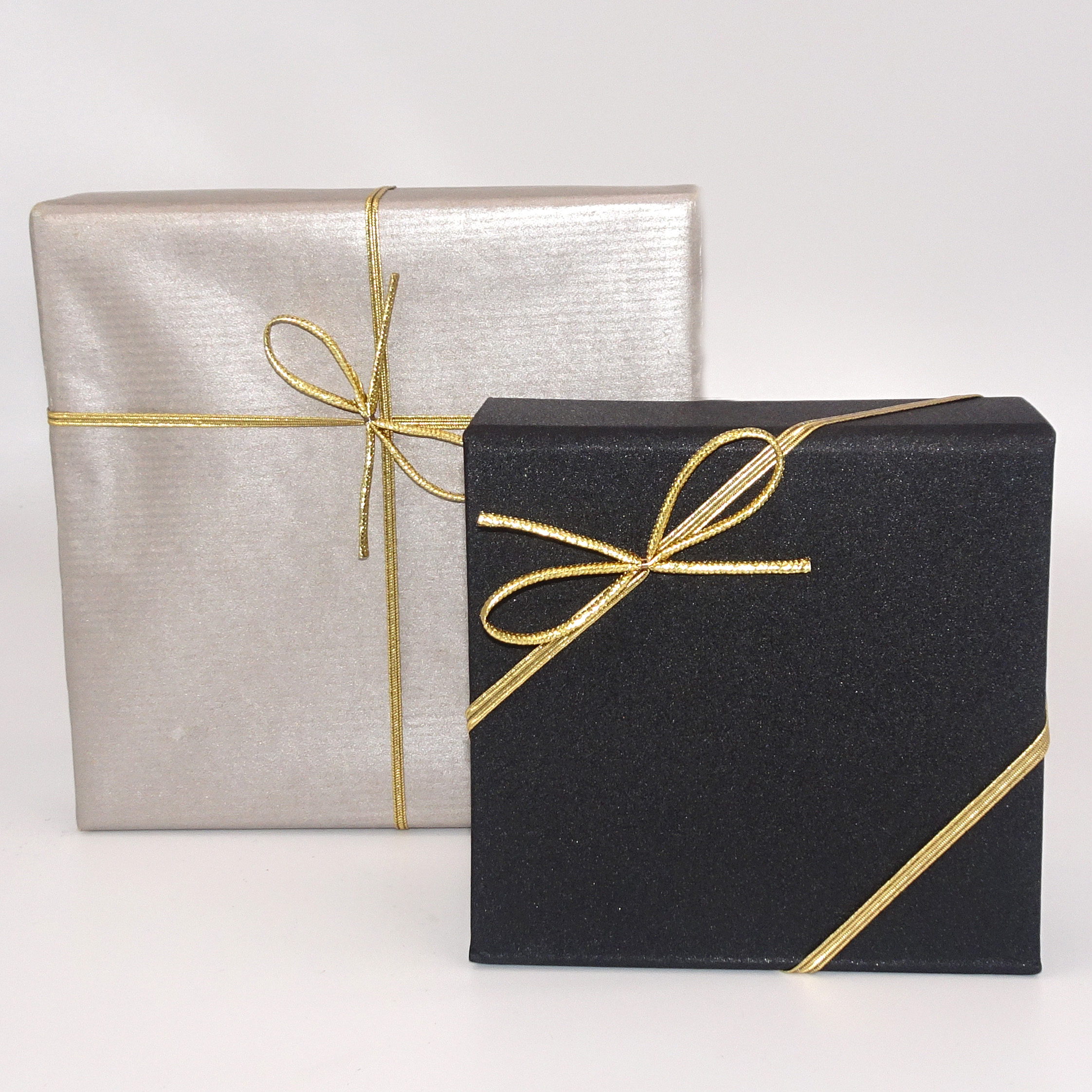 Elastic with 2-loop-bow