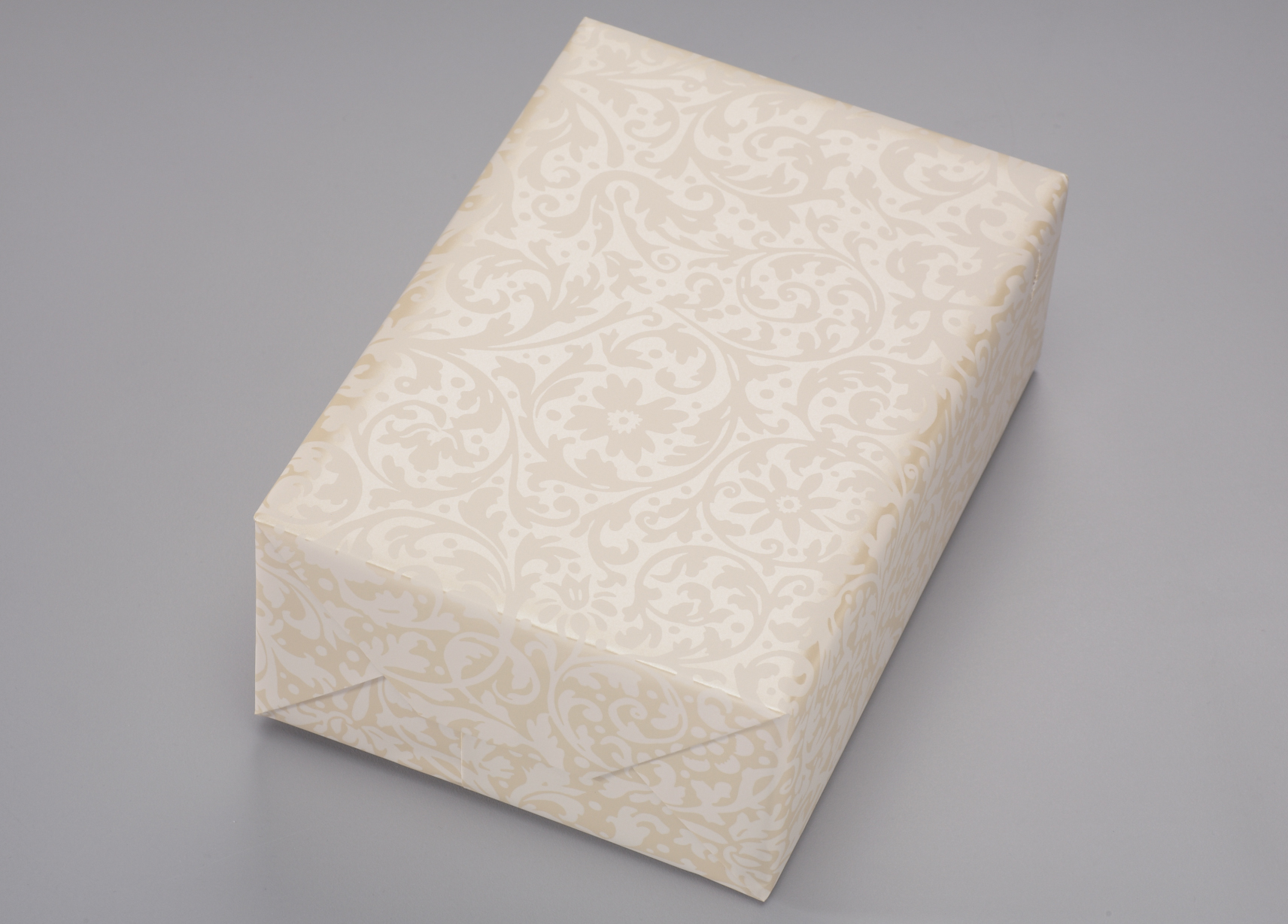 Gift wrapping paper Paisley cream